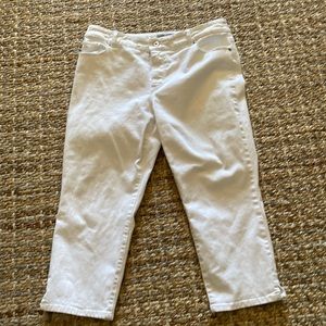 White crop Chico’s jeans size 2.5